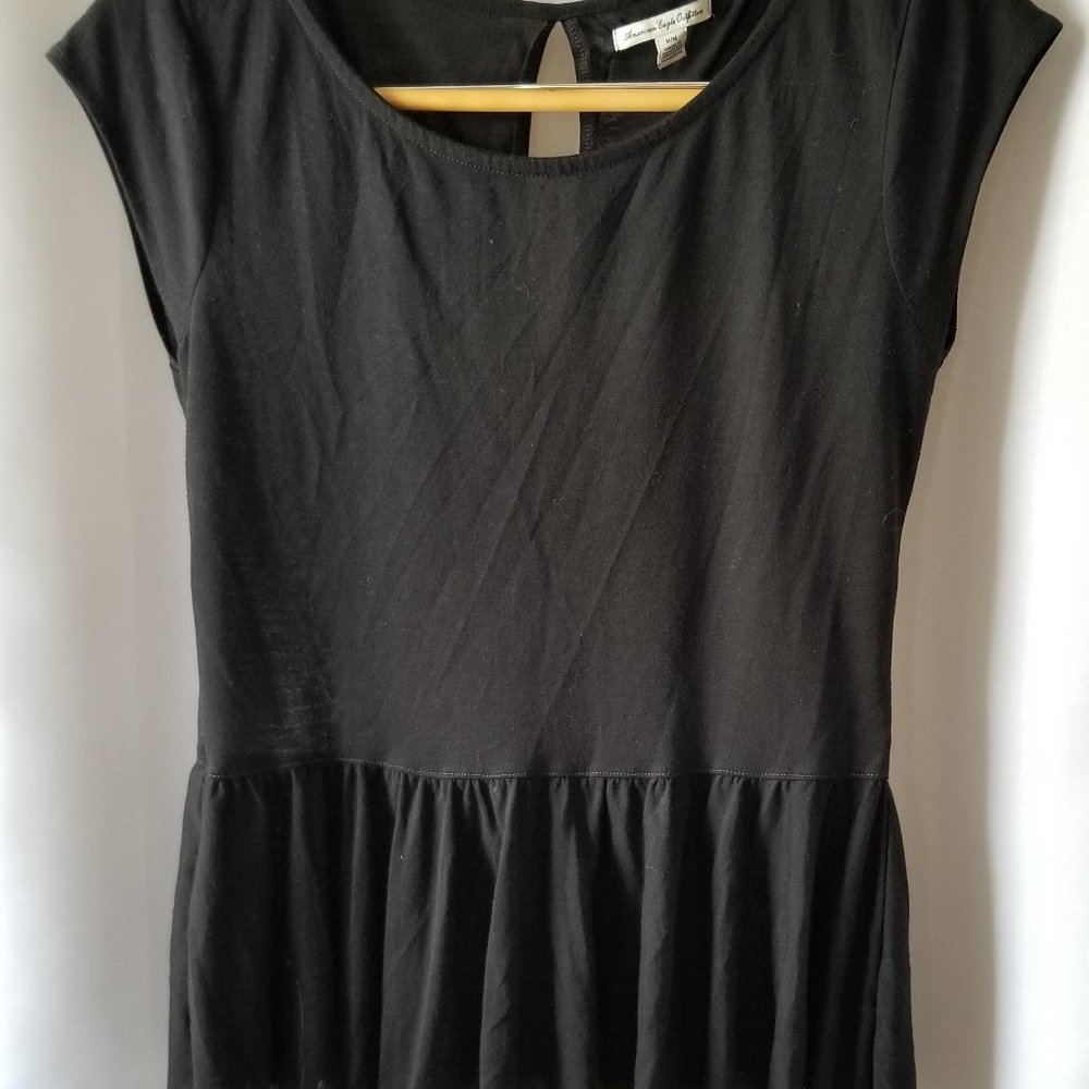AE Black Keyhole Peplum Tee